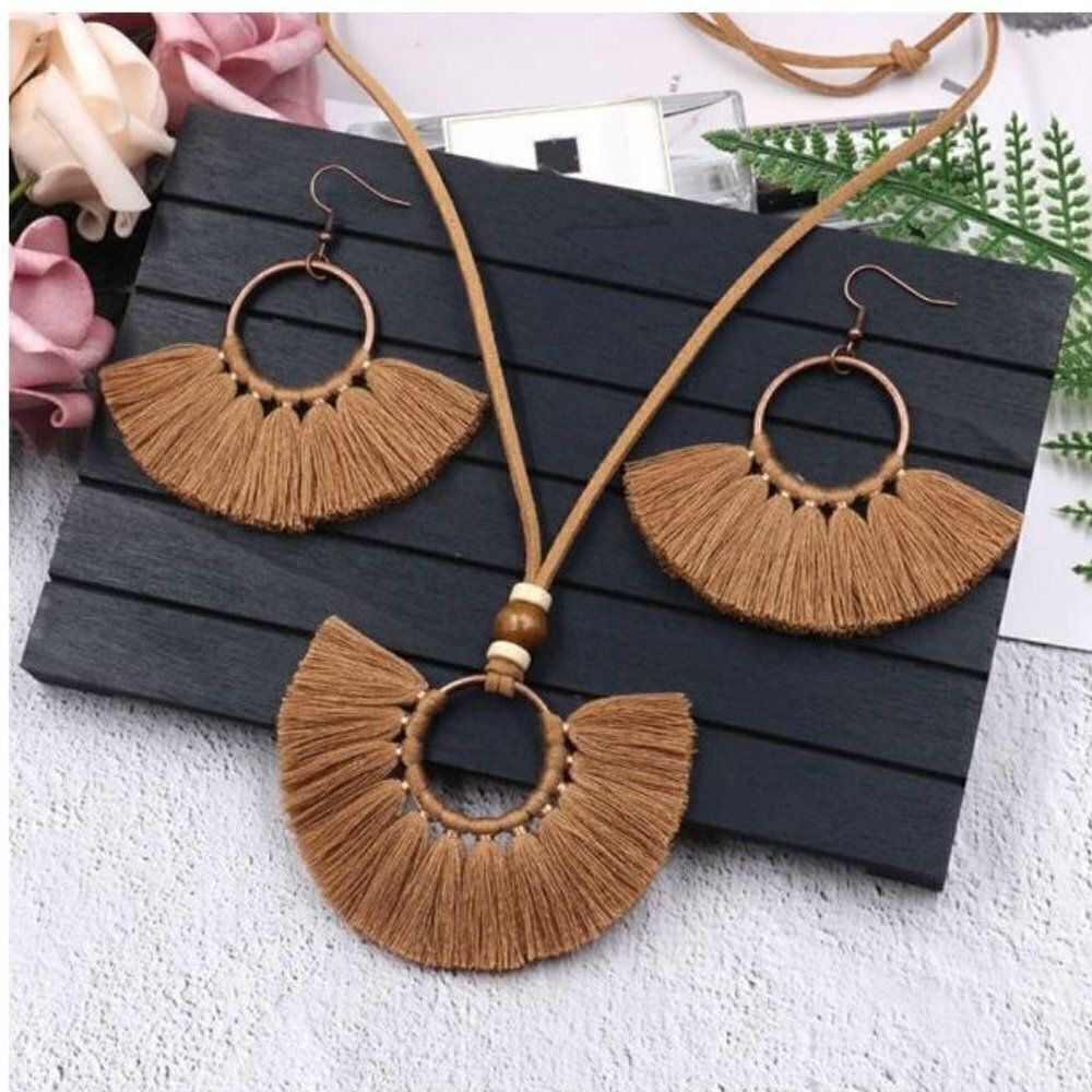 Boho Tassel Necklace & Earrings Set Fan Fringe Statement Festival Jewelry - Picture 5 of 6